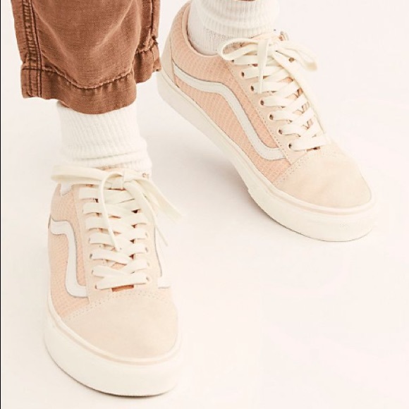 Vans - Picture 3 of 11